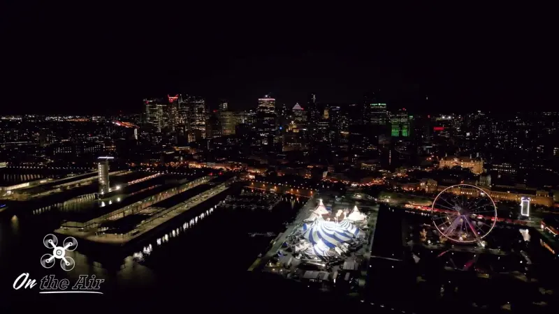 Vieux-Montréal et centre-ville filmés par drone la nuit
